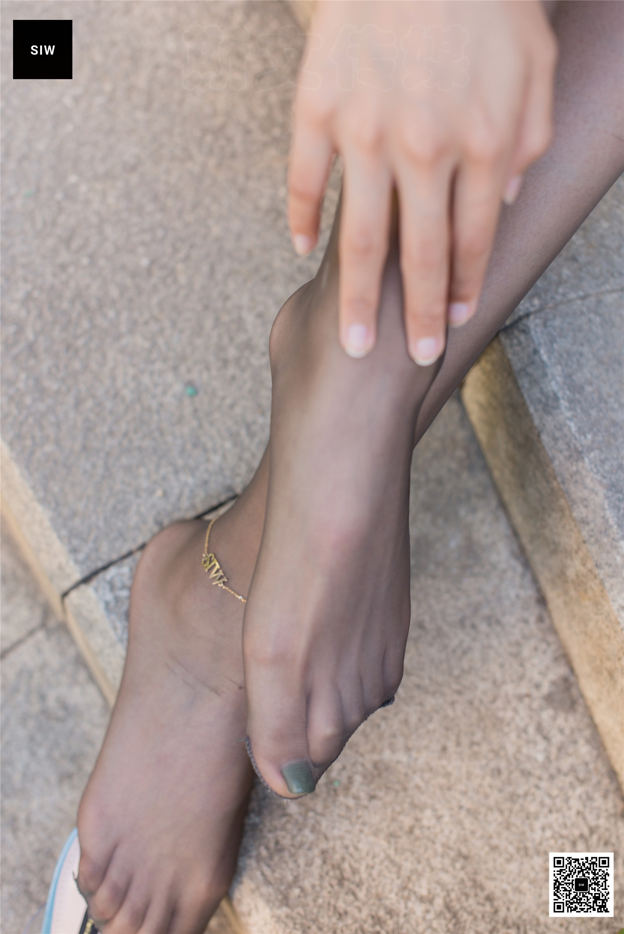 SIW斯文传媒  VOL.031 灰丝畅想-蓉儿